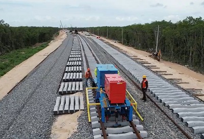 Azvi recibe la patente europea para su escuadradora de traviesas